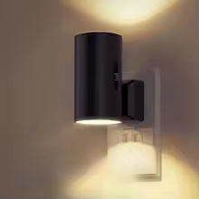 ضوء حائط ليلي LED بإضاءة دافئة وملونة